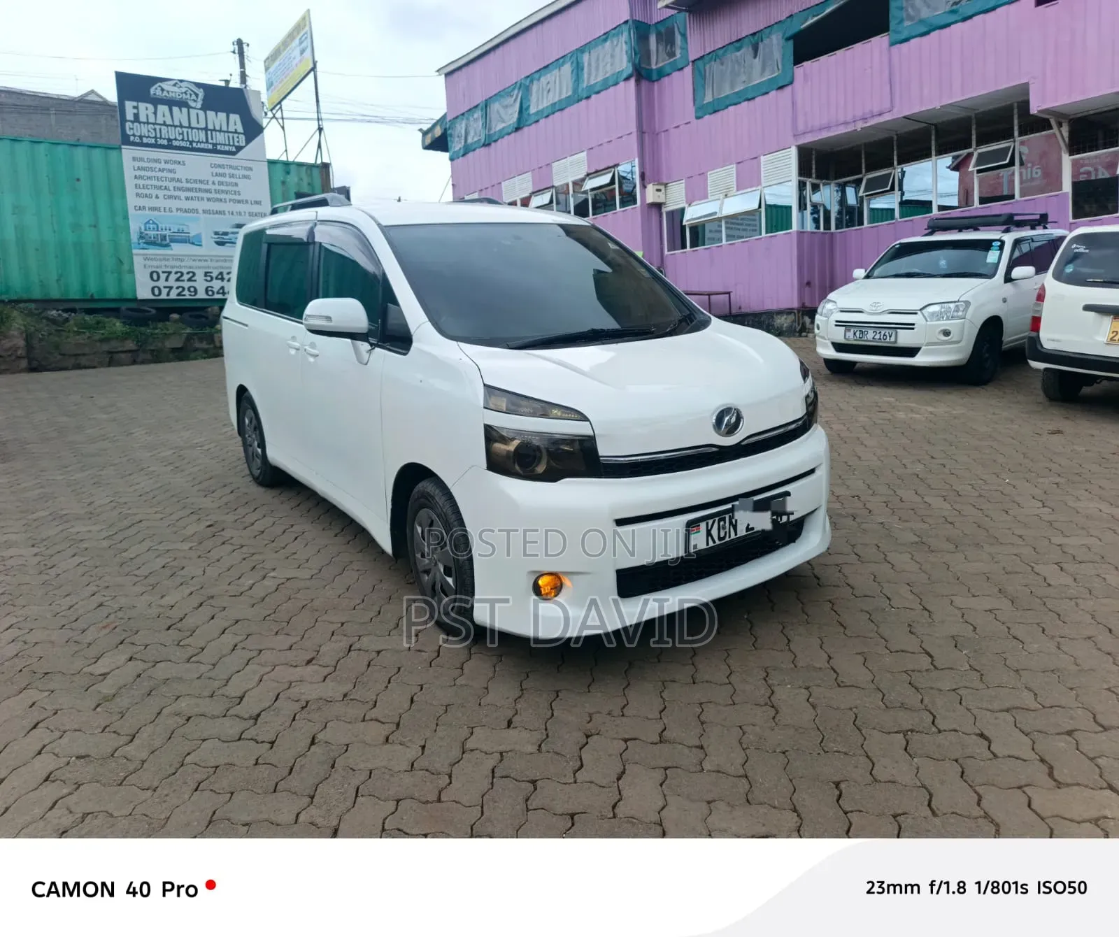 Toyota Voxy 2010 White