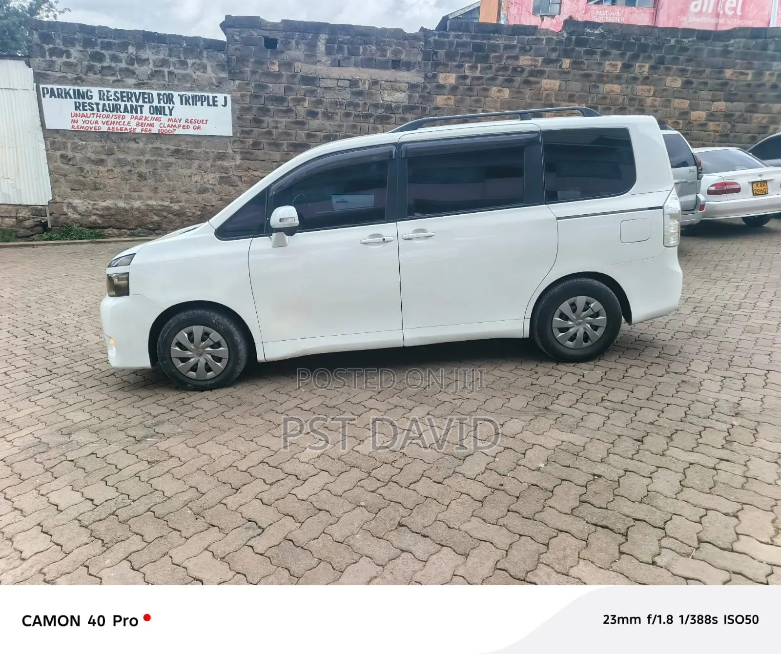 Toyota Voxy 2010 White