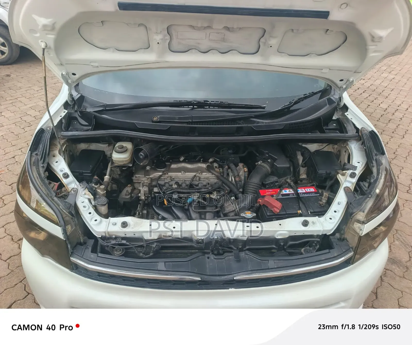 Toyota Voxy 2010 White