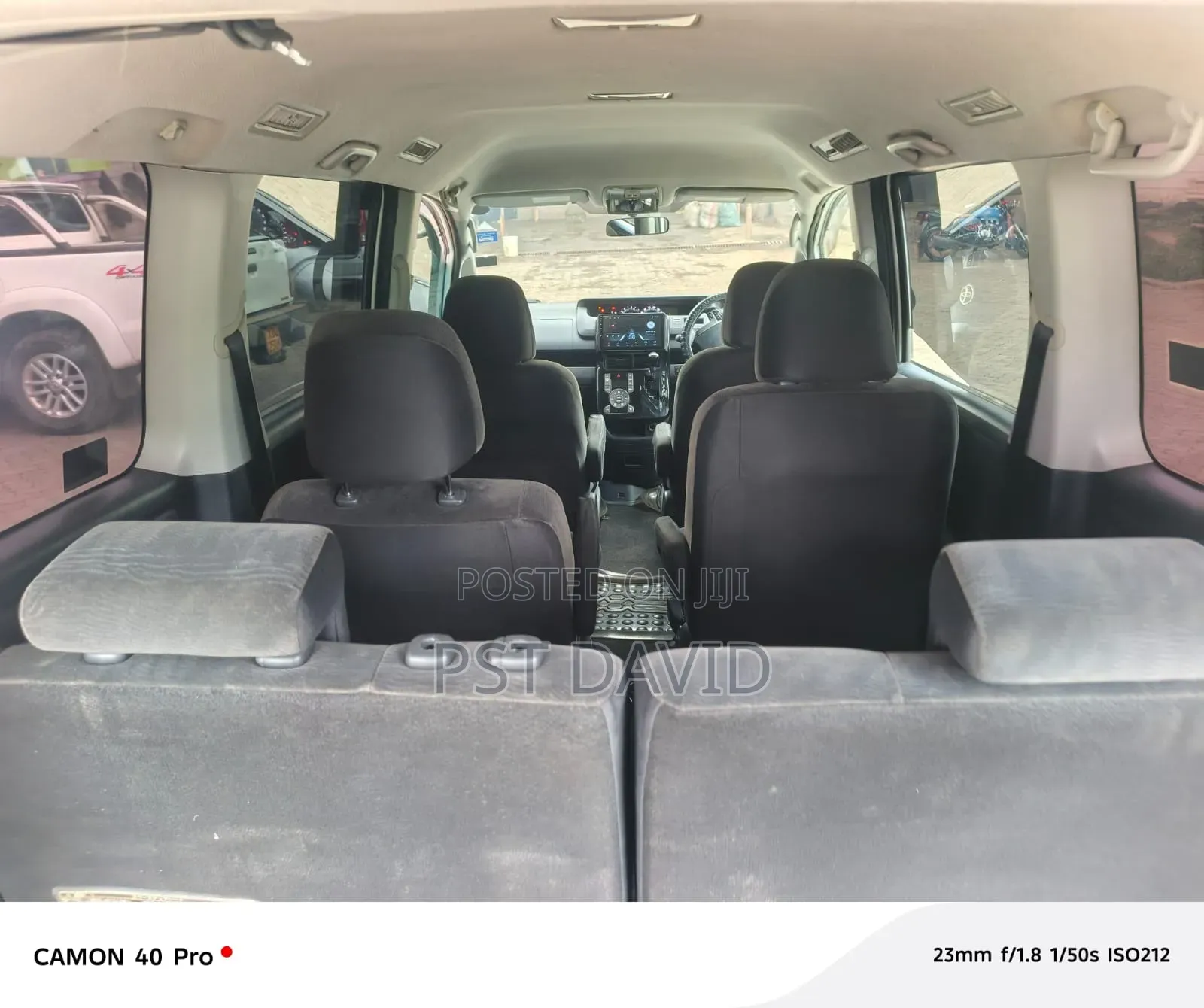 Toyota Voxy 2010 White