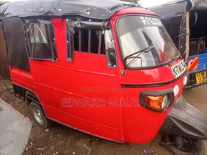 Piaggio 2016 Red