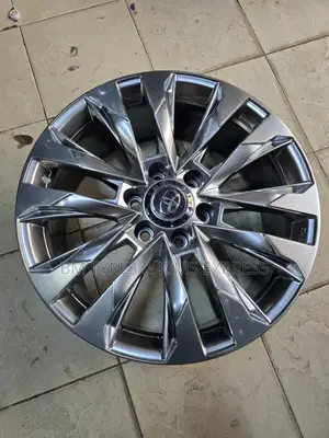 Rims Size (20)Toyota Landcruza(6 Holes)