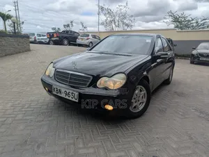 Mercedes-Benz C180 2004 Black