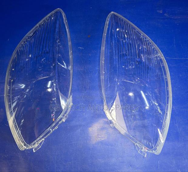 Toyota Vitz 2008 Headlight Lens - thumbnail 2