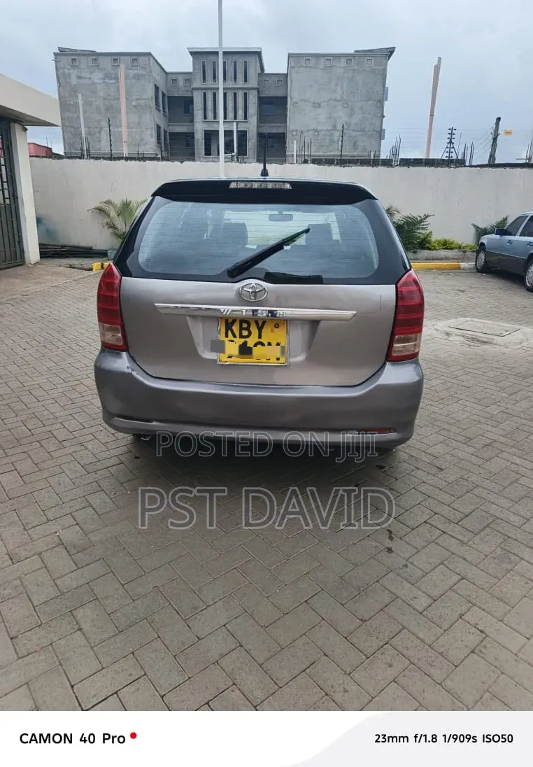Toyota Wish 2007 Gray