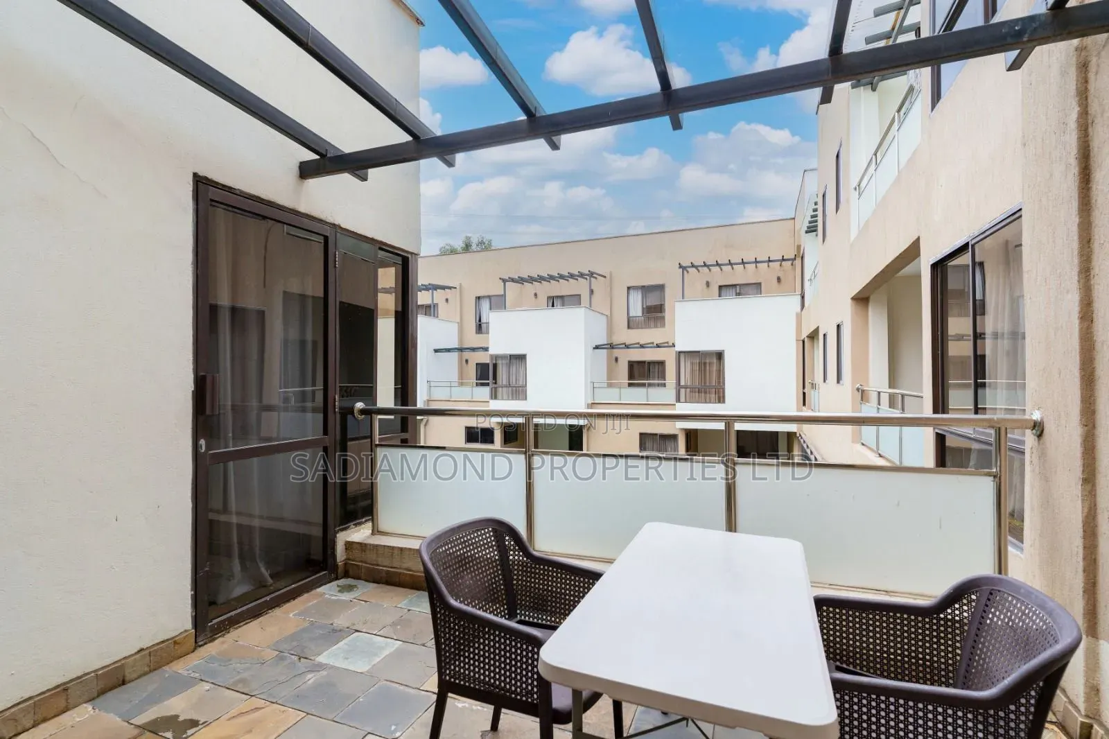 Furnished 2bdrm Apartment in Riverside Drive for rent