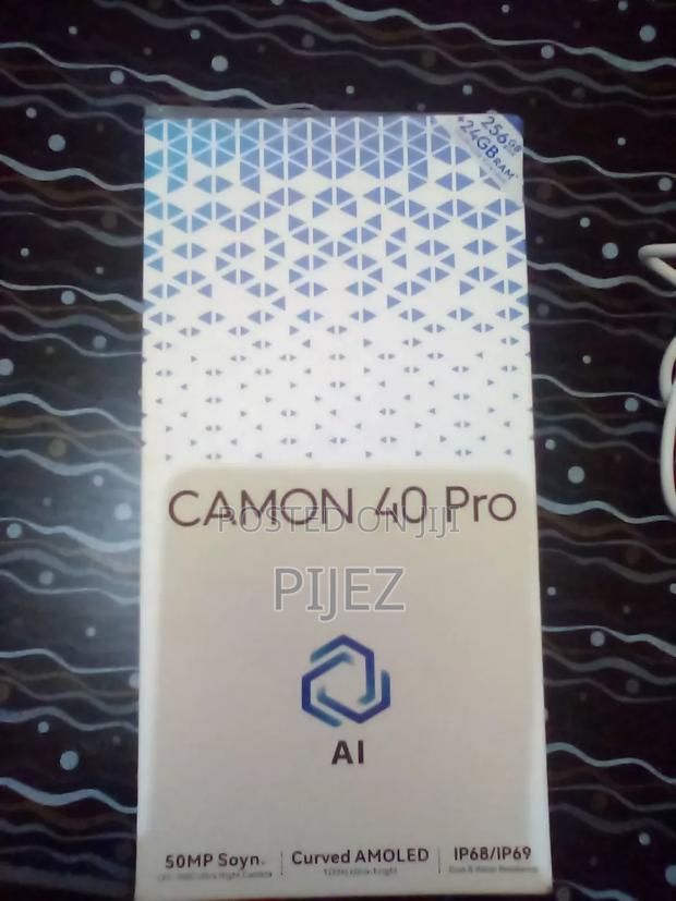 Tecno Camon 40 Pro 4G 256 GB Green - thumbnail 7