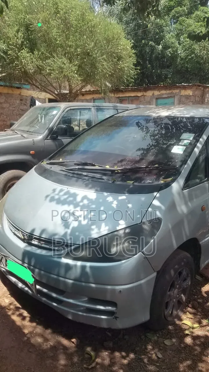 Toyota Estima 2001 Silver