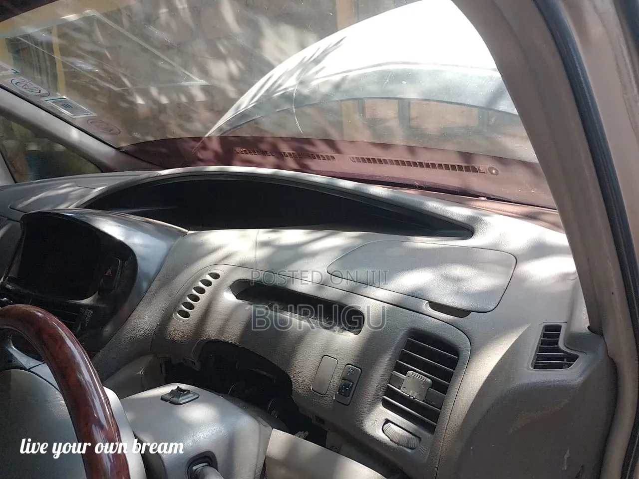 Toyota Estima 2001 Silver