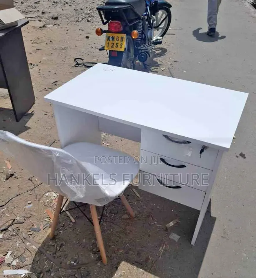 Office Study Desk – Modern Workspace for Home and Office Use