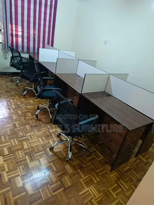 8-Way Workstation – Large Shared Office Desk for Teams