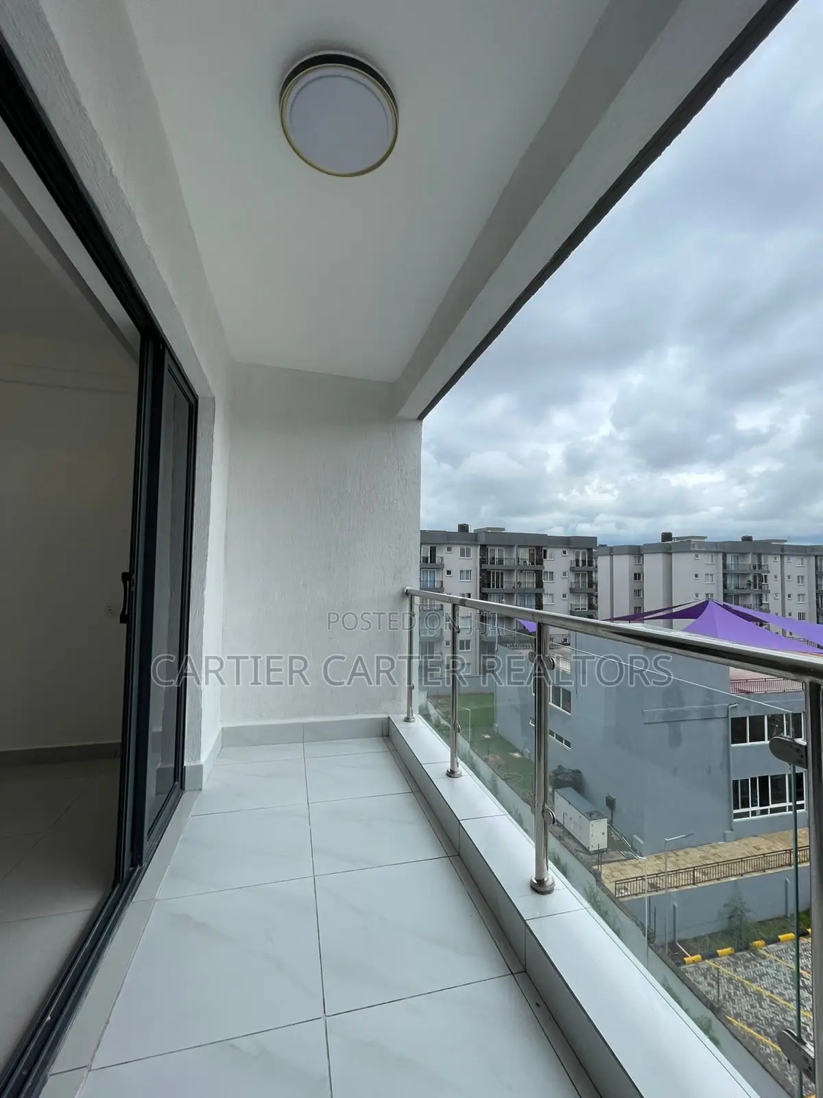 2bdrm Apartment in Gateway Mall Area for sale