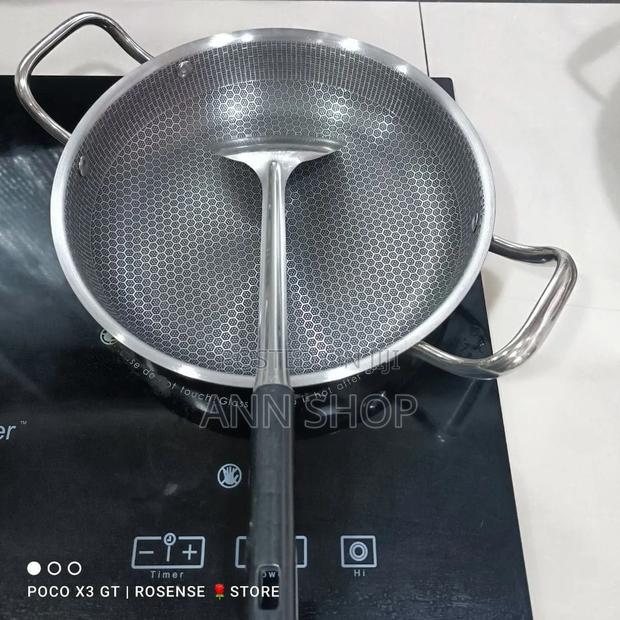 2 Handle Honeycomb Pan - main view
