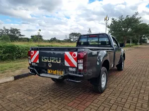 Isuzu D-MAX 2025 Gray