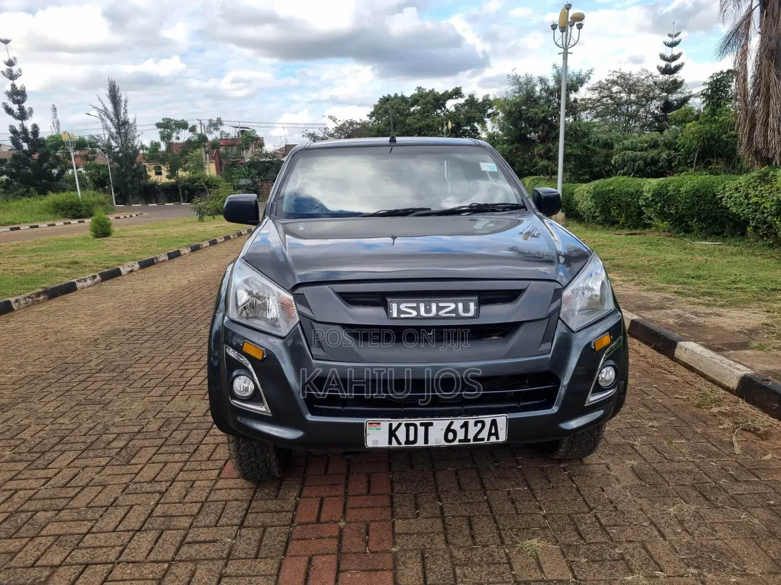 Isuzu D-MAX 2025 Gray