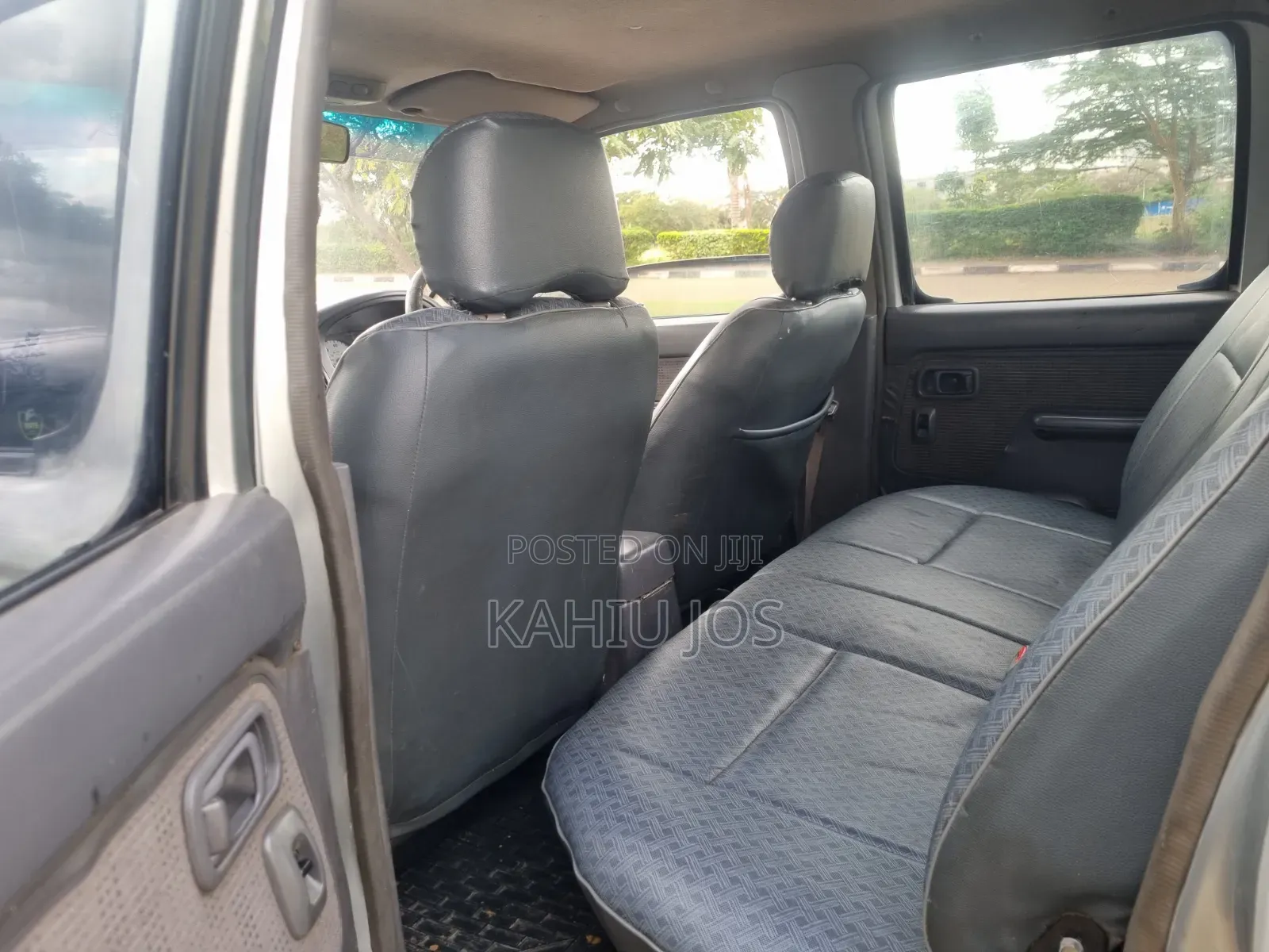 Nissan Hardbody 2004 Silver