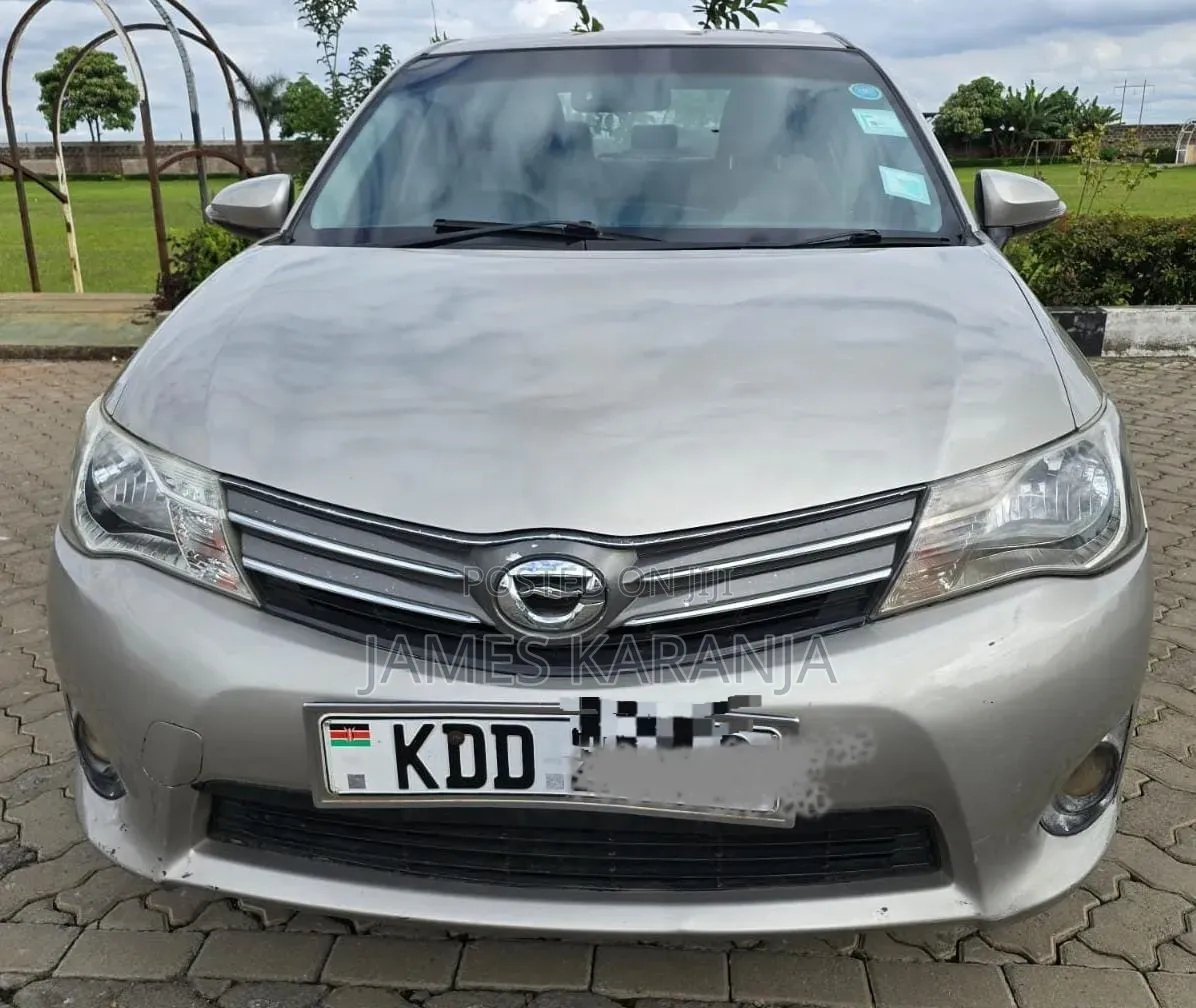 Toyota Axio 2014 Gold