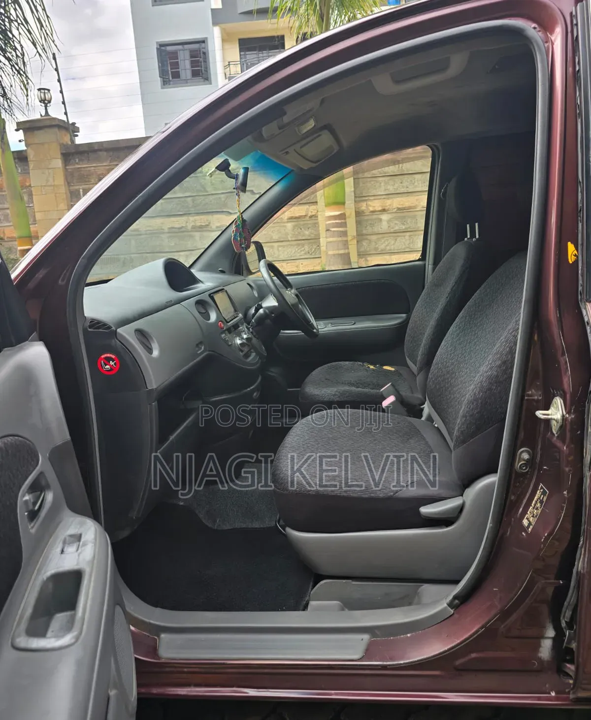 Toyota Sienta 2012 Burgundy