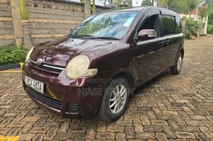 Toyota Sienta 2012 Burgundy