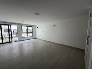 3bdrm Apartment in Riverside Drive for rent