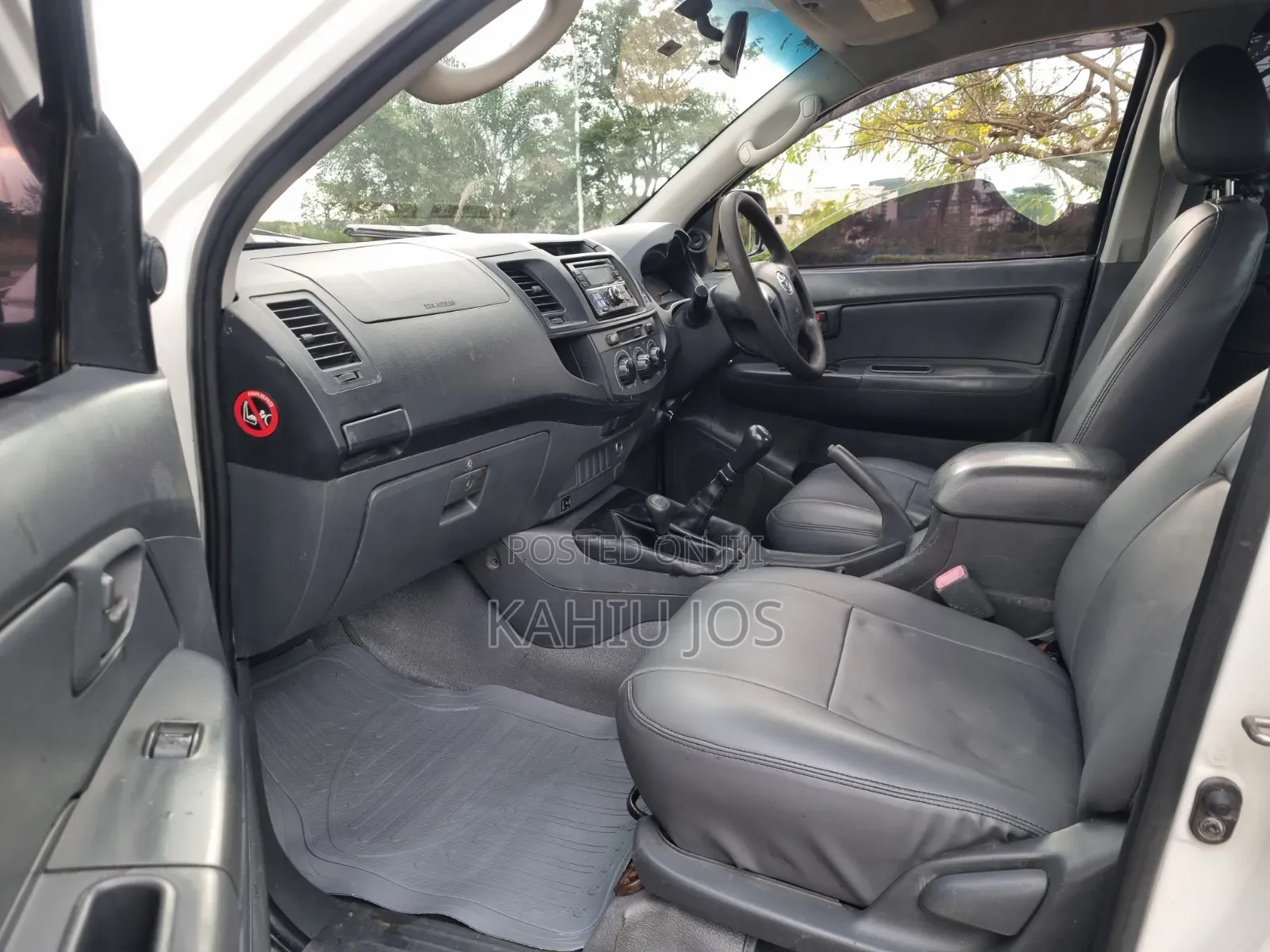 Toyota Hilux 2013 White