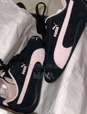 Puma Sneakers