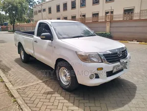 Toyota Hilux 2014 White