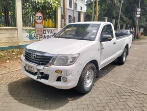 Toyota Hilux 2014 White
