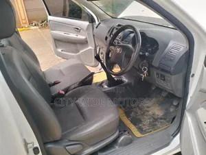 Toyota Hilux 2014 White