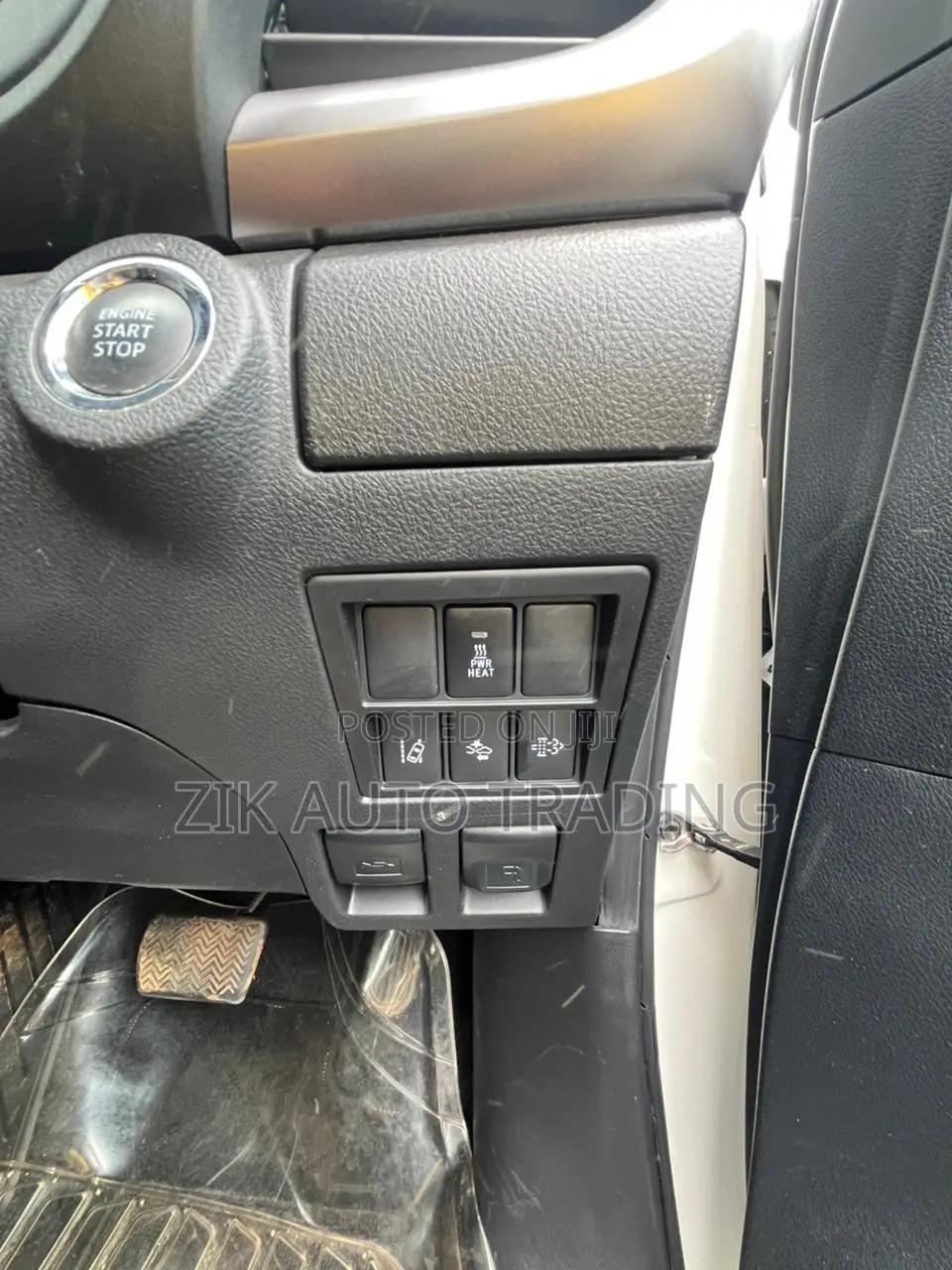 Toyota Hilux 2019 White