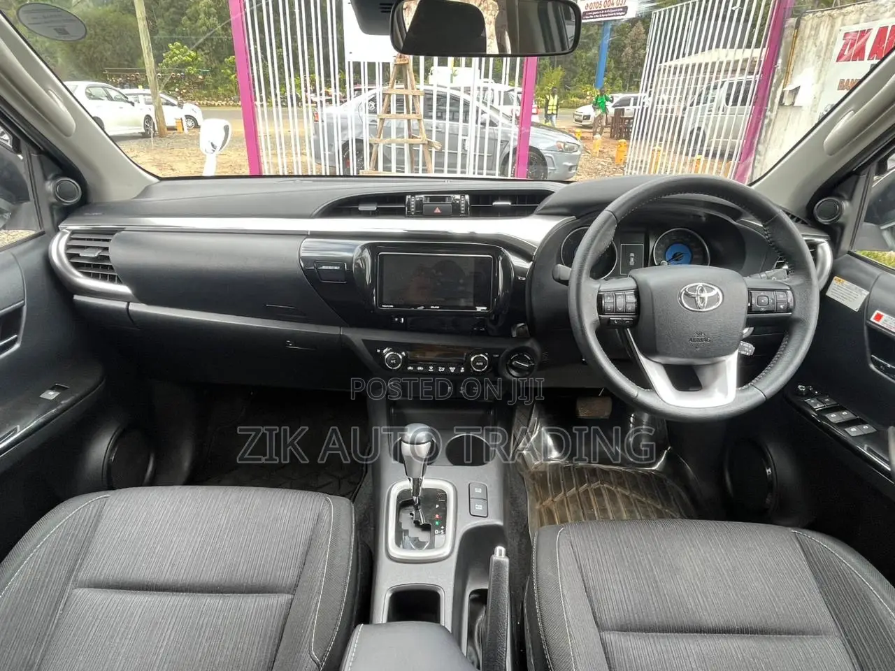 Toyota Hilux 2019 White