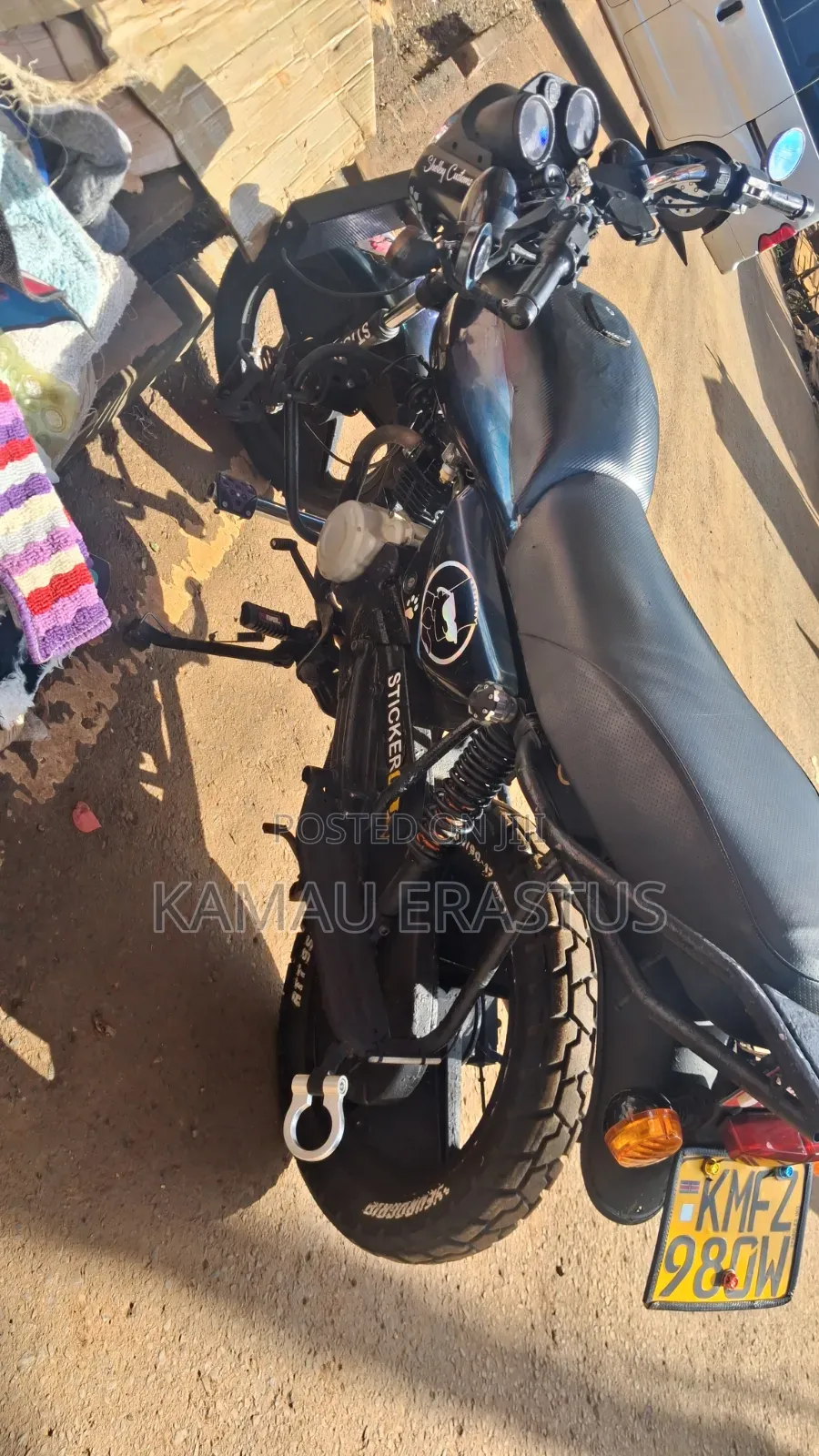 Bajaj Boxer 2020 White