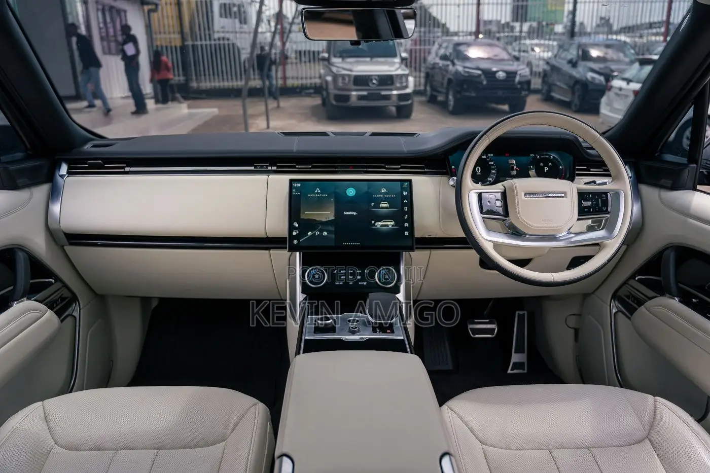 Land Rover Range Rover Vogue 2022 Black