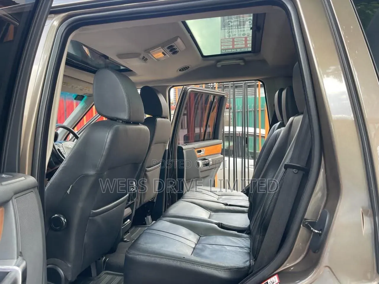 Land Rover Discovery 2012 Gray