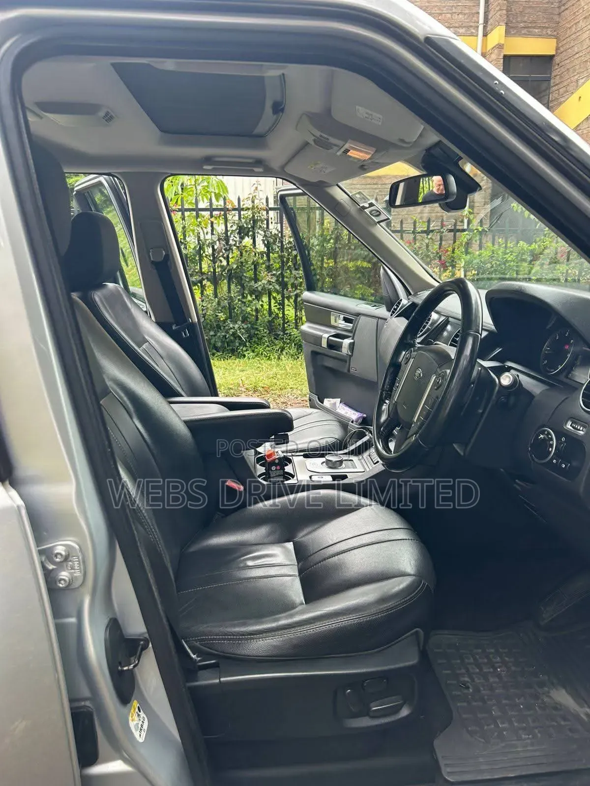 Land Rover Discovery 2012 Gray