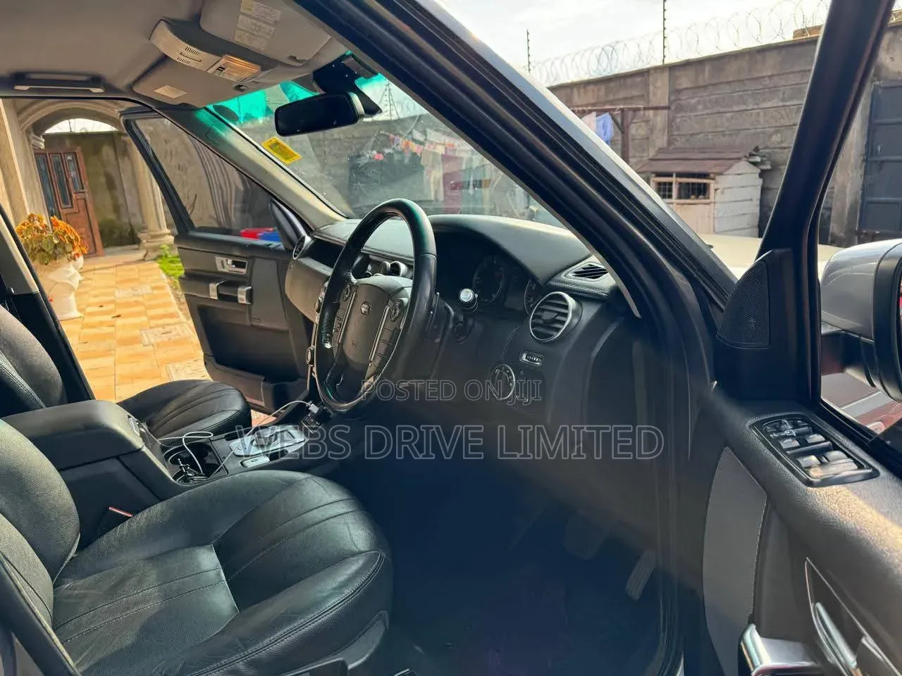 Land Rover Discovery 2012 Gray