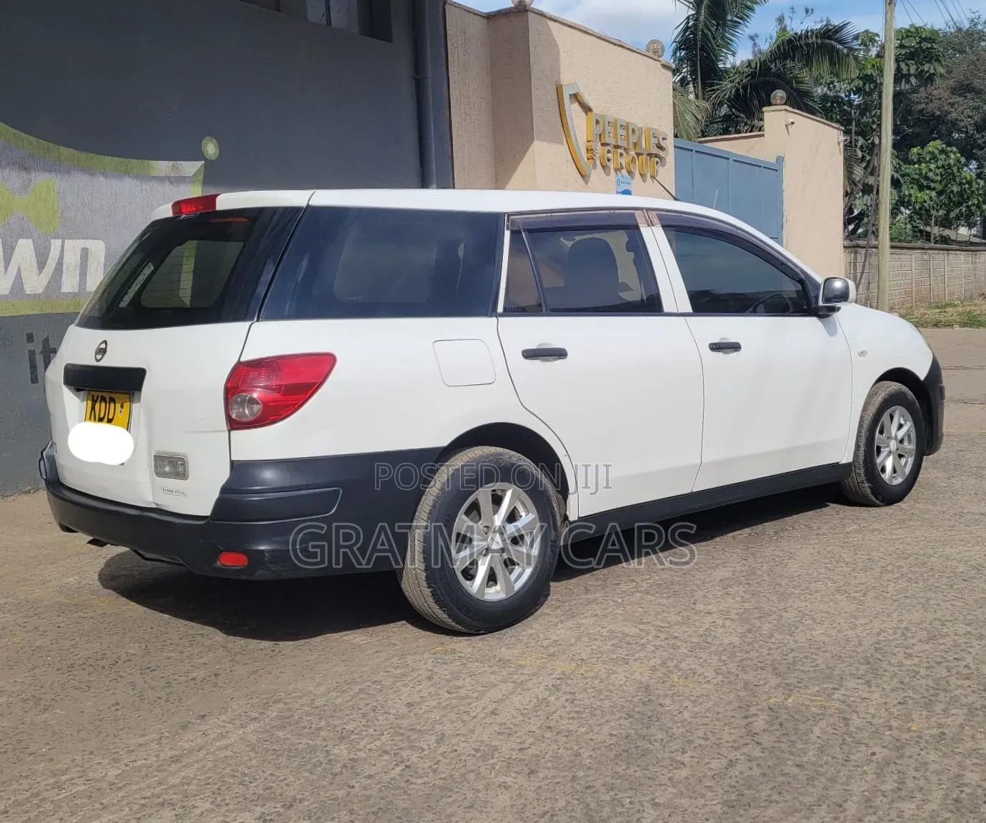 Nissan Advan 2014 White