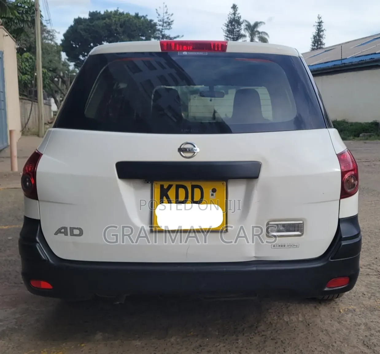 Nissan Advan 2014 White