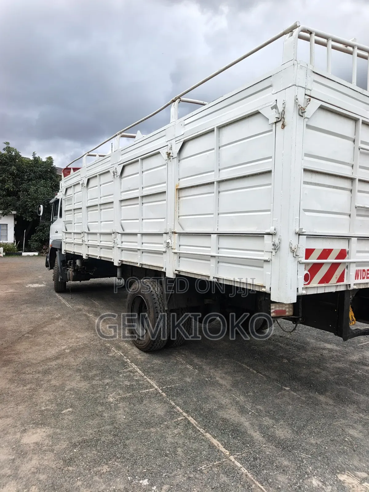Mitsubishi Fuso Fj