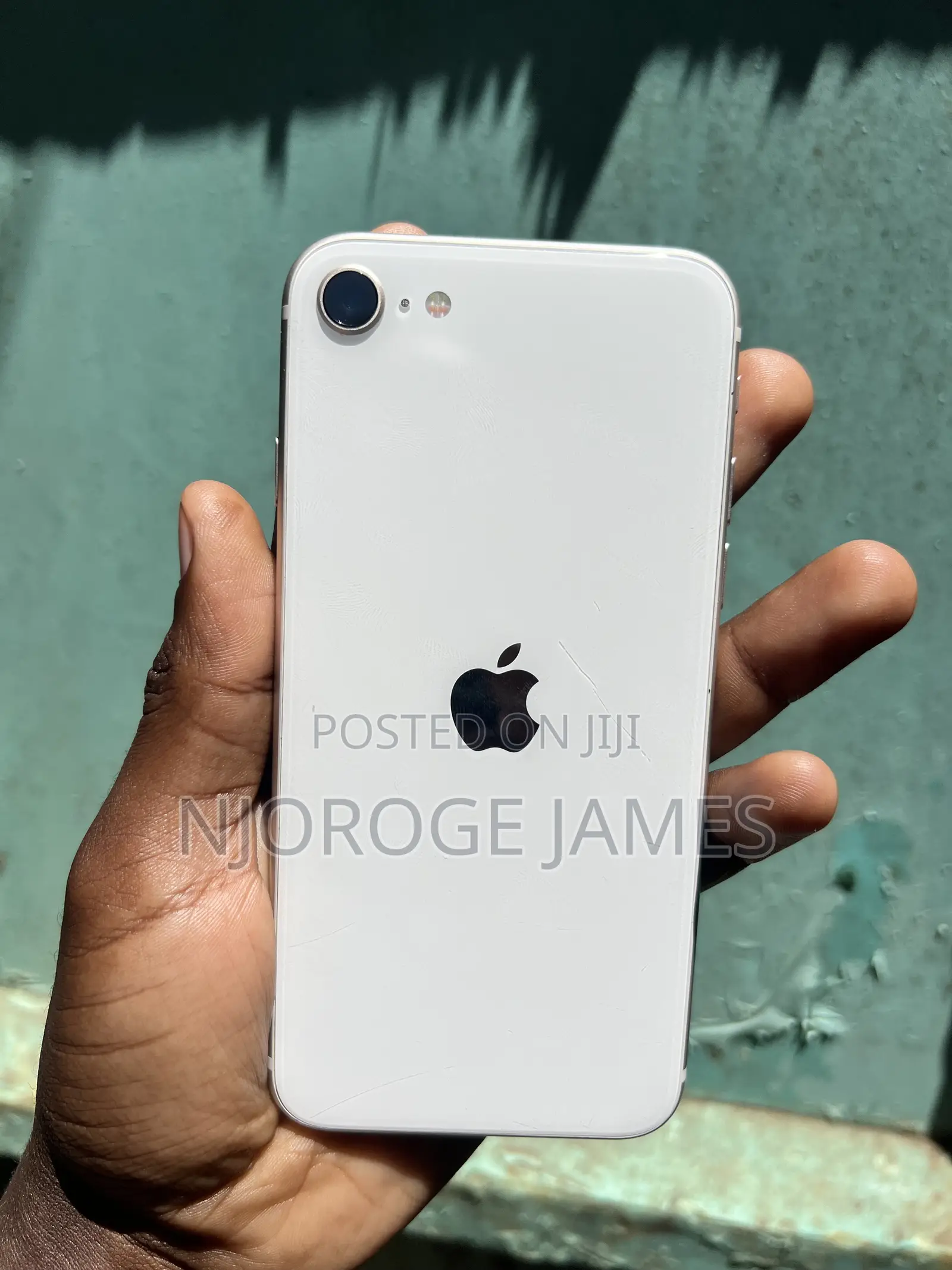 Apple iPhone SE (2022) 64 GB White