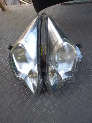 Ractis 2012 Headlight Non Zenon