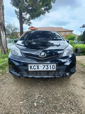 Toyota Vitz 1.3 FWD 5dr 2012 Black