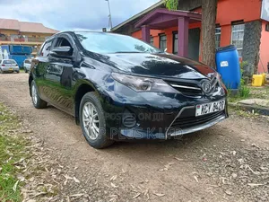 Toyota Auris 2013 Black