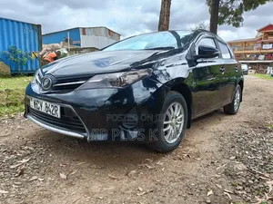 Toyota Auris 2013 Black