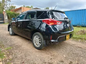 Toyota Auris 2013 Black