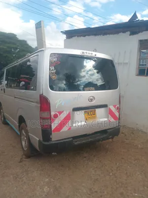 Toyota HiAce 2013 Silver