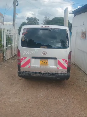 Toyota HiAce 2013 Silver