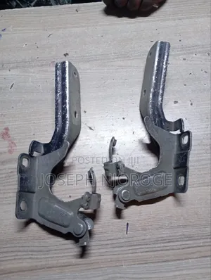 Nissan Juke Bonnet Hinges