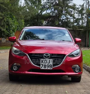 Mazda Axela 2015 Red