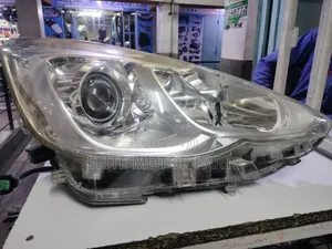Toyota Aqua 2017 Headlight